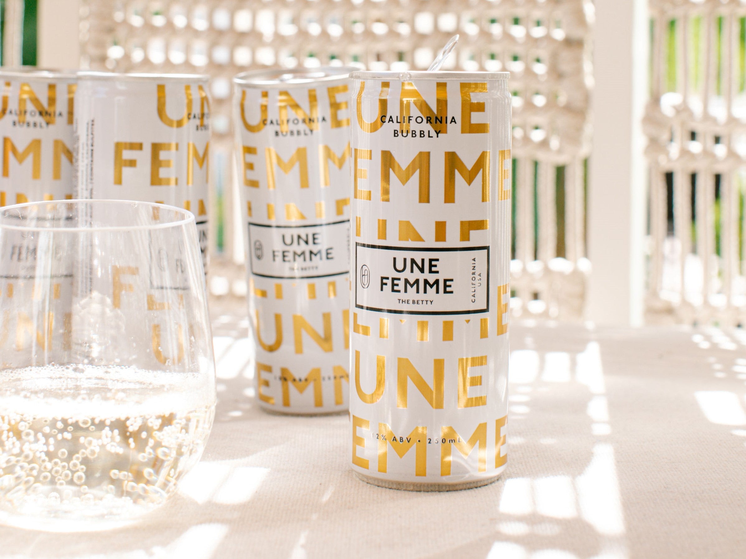Une Femme The Betty